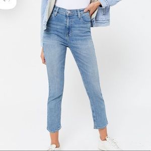 BDG Girlfriend High-Rise Cropped